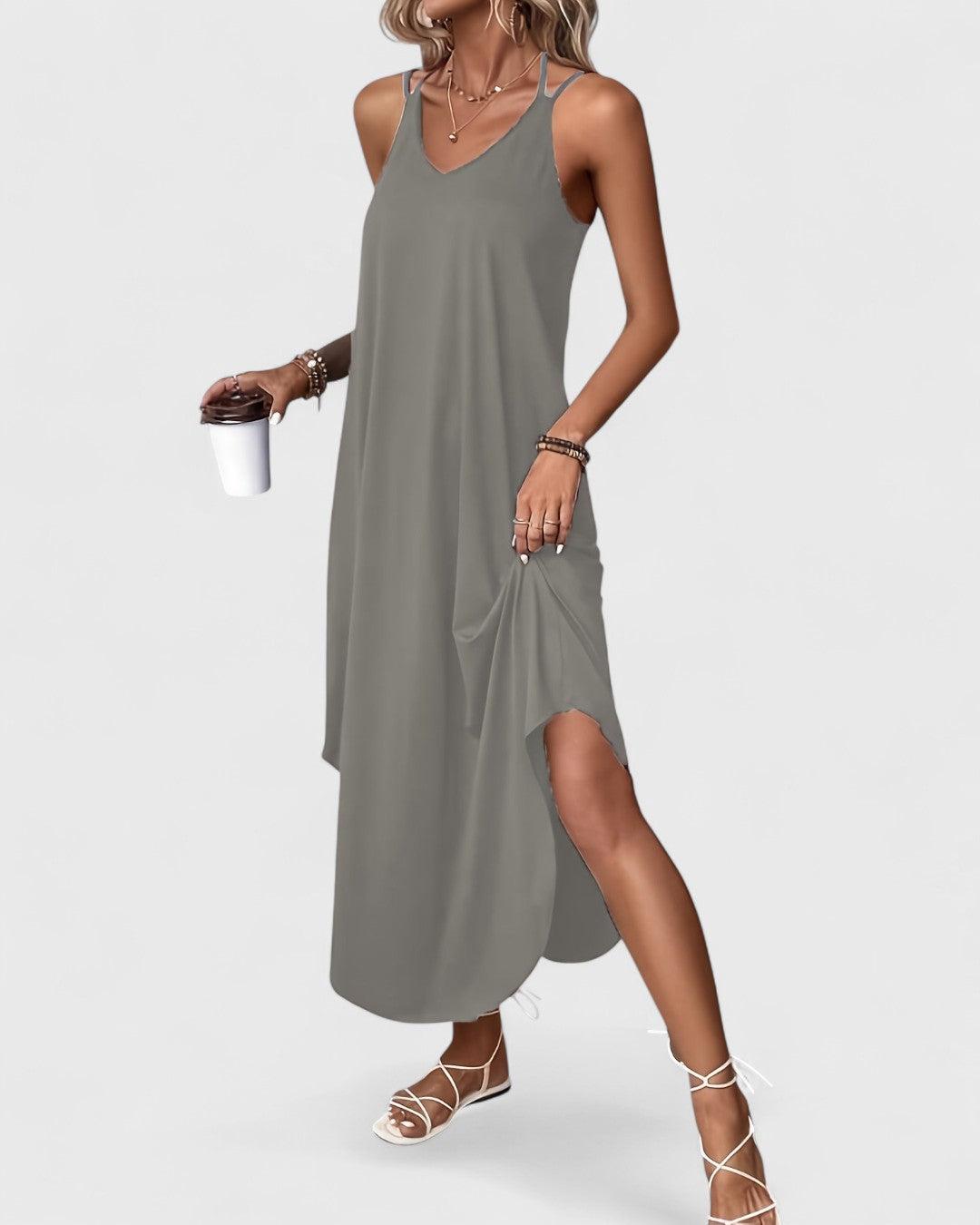 Zofia™ – Lång, Flödande Sommarklänning med Smala Axelband