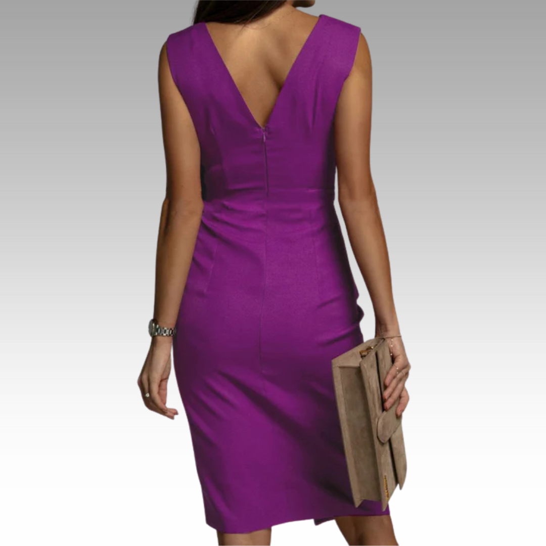 Regalia™ - Elegant Figurnära V-ringad Klänning med Slits